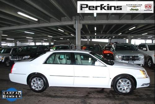 Cadillac DTS 2010 photo 3