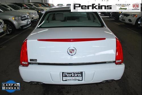 Cadillac DTS 2010 photo 5