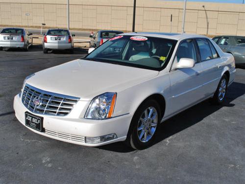 Cadillac DTS XLT Pickup 4D 5 1/2 Ft Other