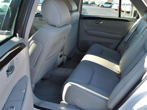 Cadillac DTS 2010 photo 3