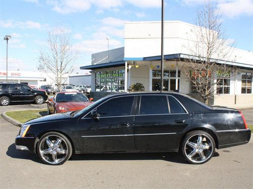 Cadillac DTS XLT Pickup 4D 5 1/2 Ft Other