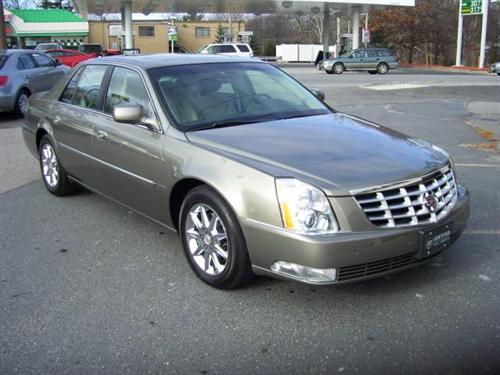 Cadillac DTS 2010 photo 4