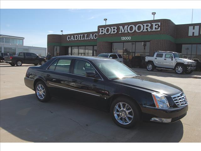 Cadillac DTS Coupe Sedan