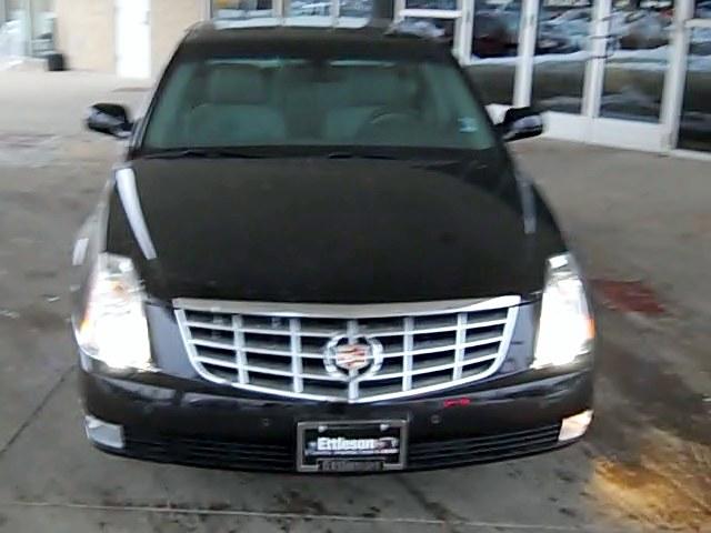 Cadillac DTS 1500 Regcab 4x4 W/fisher Plow Sedan