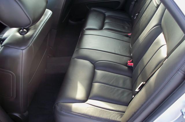 Cadillac DTS 2010 photo 4