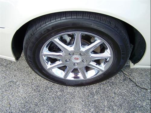 Cadillac DTS 2011 photo 3