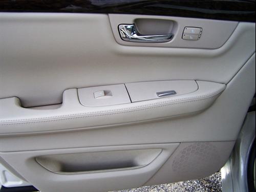 Cadillac DTS 2011 photo 5