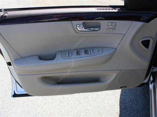 Cadillac DTS 2011 photo 4