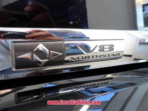 Cadillac DTS 2011 photo 1