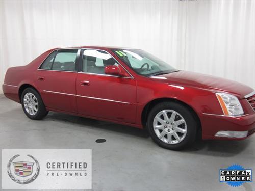 Cadillac DTS 2011 photo 2
