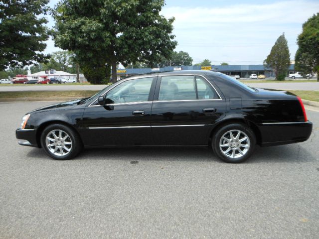 Cadillac DTS 2011 photo 4