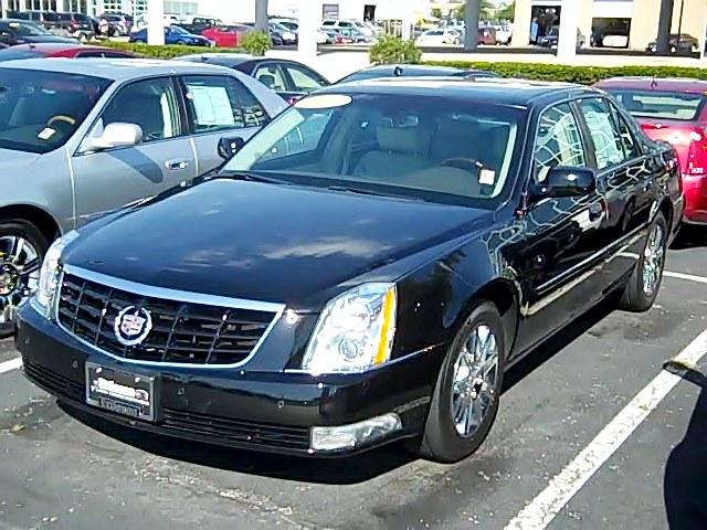 Cadillac DTS R350 4 Matic Sedan