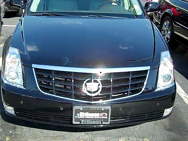 Cadillac DTS 2011 photo 3