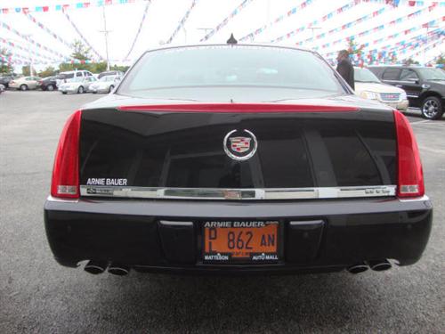 Cadillac DTS 2011 photo 4