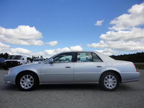 Cadillac DTS 2011 photo 1