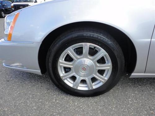 Cadillac DTS 2011 photo 5