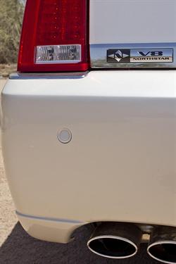 Cadillac DTS 2011 photo 2