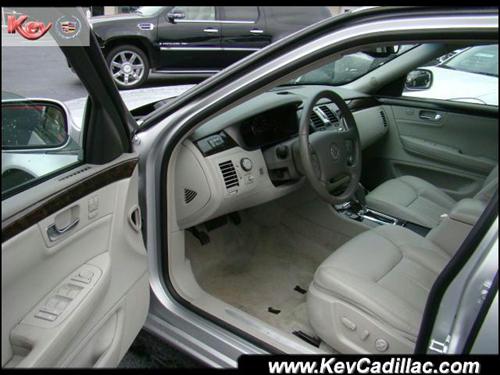 Cadillac DTS 2011 photo 5