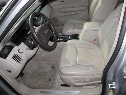 Cadillac DTS 2011 photo 4