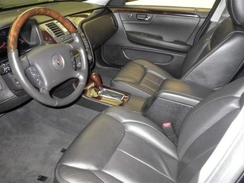 Cadillac DTS 2011 photo 5