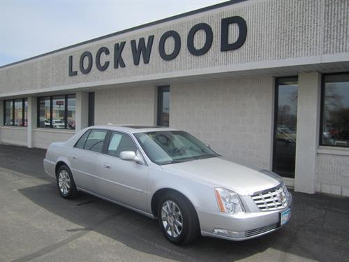 Cadillac DTS 2011 photo 3