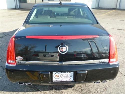 Cadillac DTS 2011 photo 4