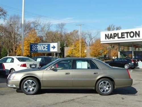 Cadillac DTS 2011 photo 1