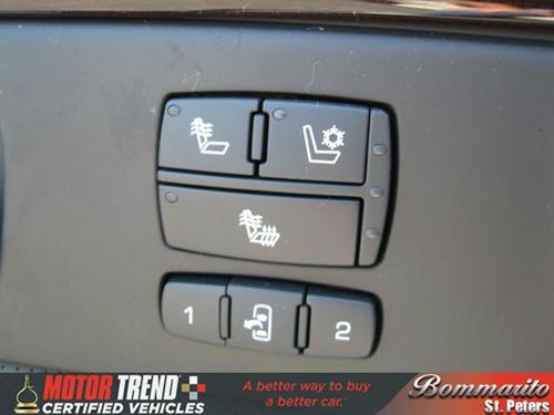 Cadillac DTS 2011 photo 3