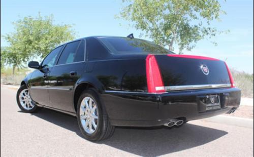Cadillac DTS 2011 photo 3