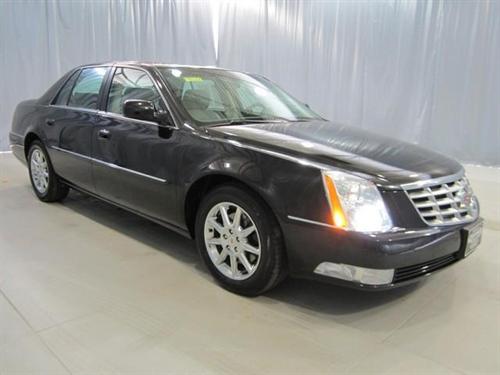 Cadillac DTS 2011 photo 2