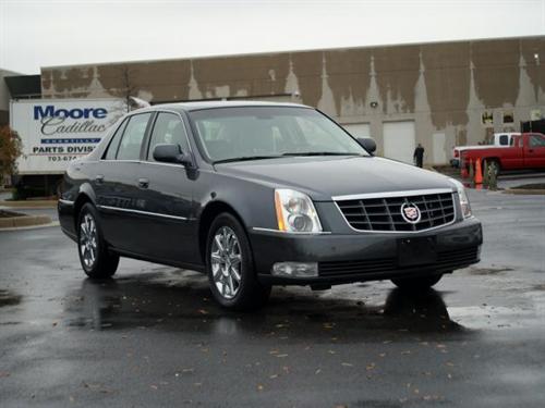 Cadillac DTS 2011 photo 1