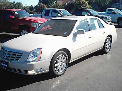 Cadillac DTS 2011 photo 4