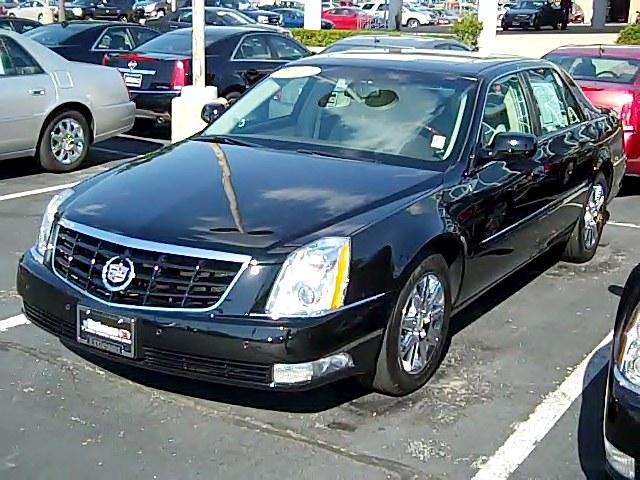 Cadillac DTS R350 4 Matic Sedan