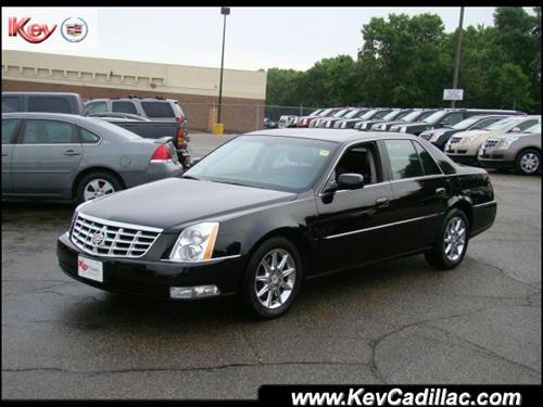 Cadillac DTS 2011 photo 3