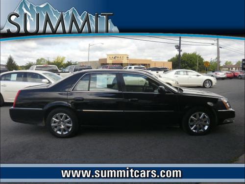 Cadillac DTS 2011 photo 1