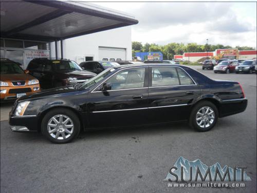 Cadillac DTS 2011 photo 5