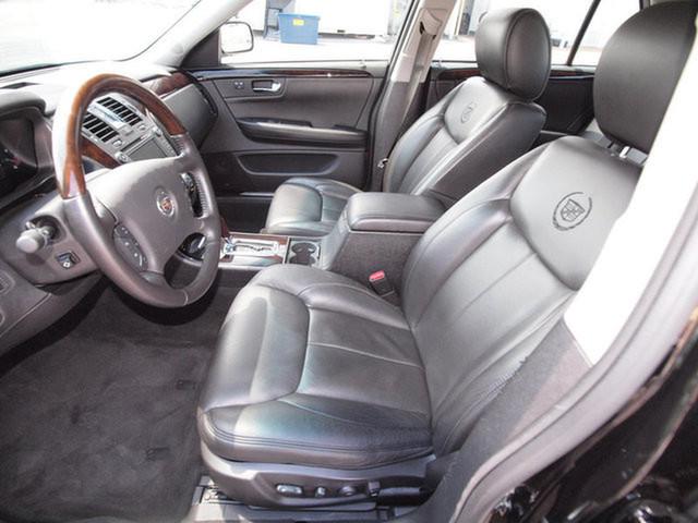 Cadillac DTS 2011 photo 5