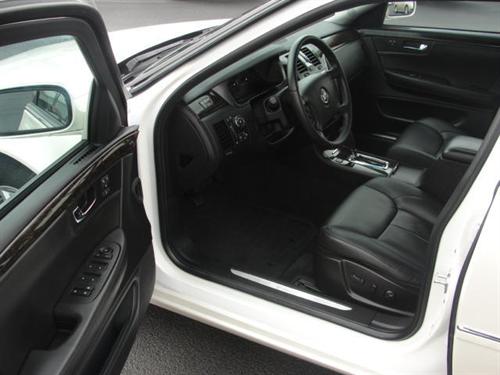 Cadillac DTS 2011 photo 3