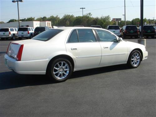 Cadillac DTS 2011 photo 5
