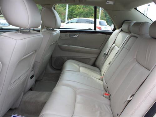 Cadillac DTS 2011 photo 2