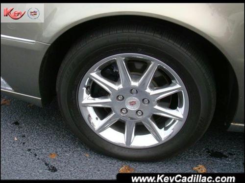 Cadillac DTS 2011 photo 4