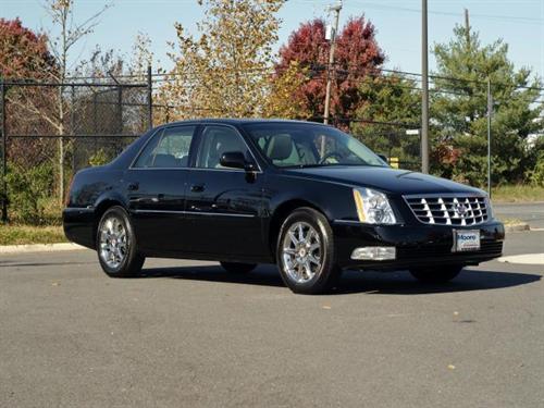 Cadillac DTS 2011 photo 1