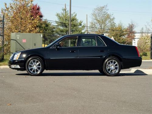 Cadillac DTS 2011 photo 3
