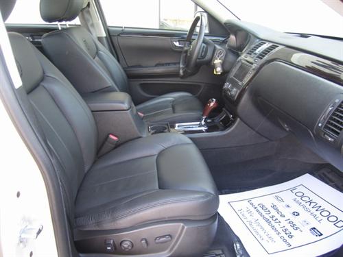 Cadillac DTS 2011 photo 4