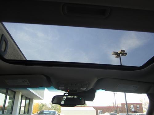 Cadillac DTS 2011 photo 5