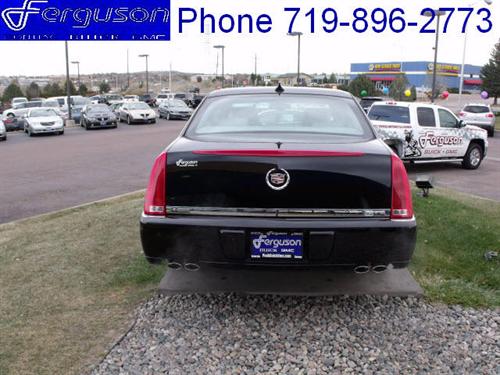 Cadillac DTS 2011 photo 3