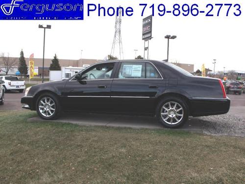 Cadillac DTS 2011 photo 5