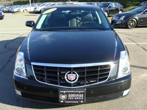 Cadillac DTS 2011 photo 3