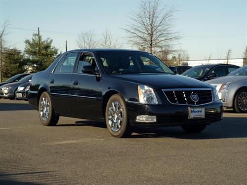 Cadillac DTS 2011 photo 1