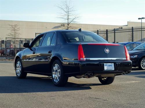 Cadillac DTS 2011 photo 5